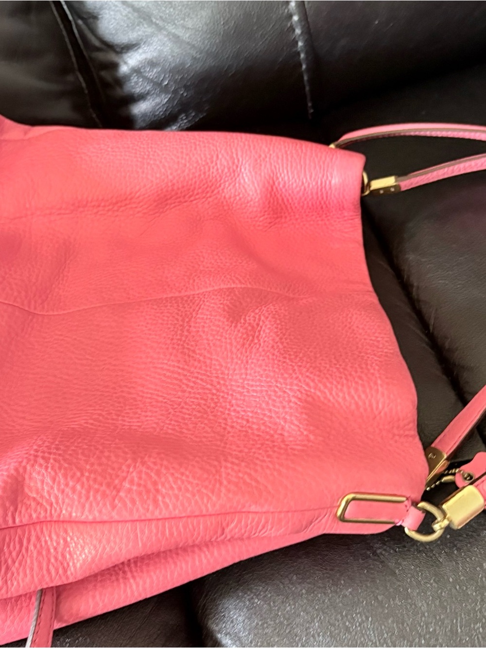 Stylish coach Pink Women's Shoulder Bag - Picture 2 of 3